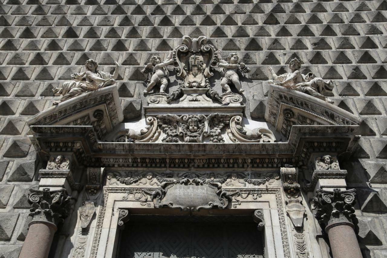 Palazzo Carafa Della Spina Apartment Naples Exterior photo